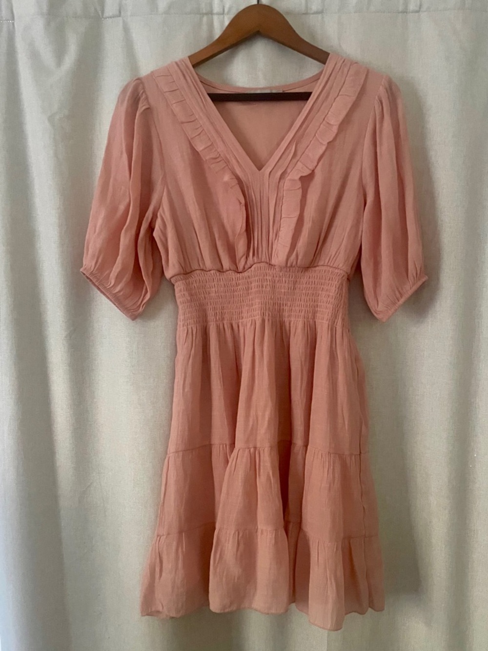 Women's Blush Pink V-Neck‎ Ruffled Tiered Dress EUC - Picture 2 of 8